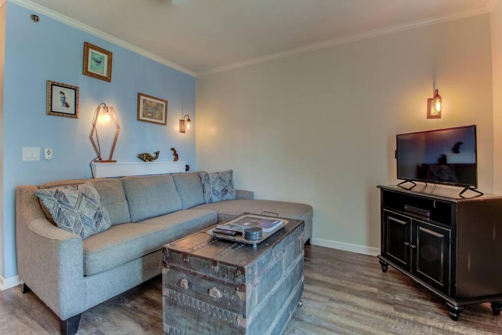 Kraken'S Den * Oceanview * Steps To Ocean * Pool Apartment Carolina Beach Bagian luar foto