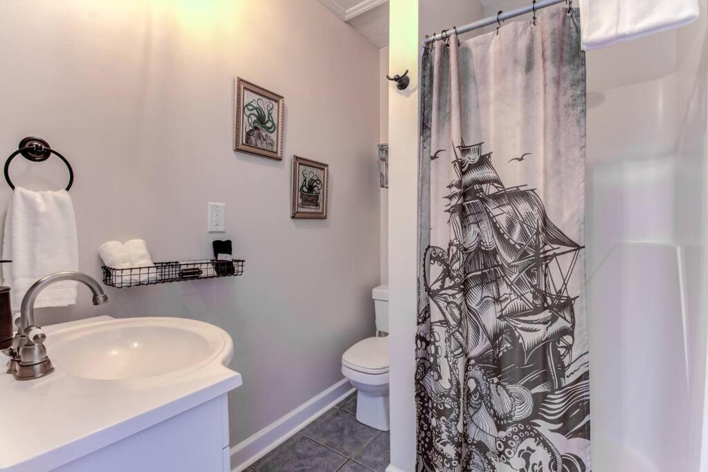 Kraken'S Den * Oceanview * Steps To Ocean * Pool Apartment Carolina Beach Bagian luar foto